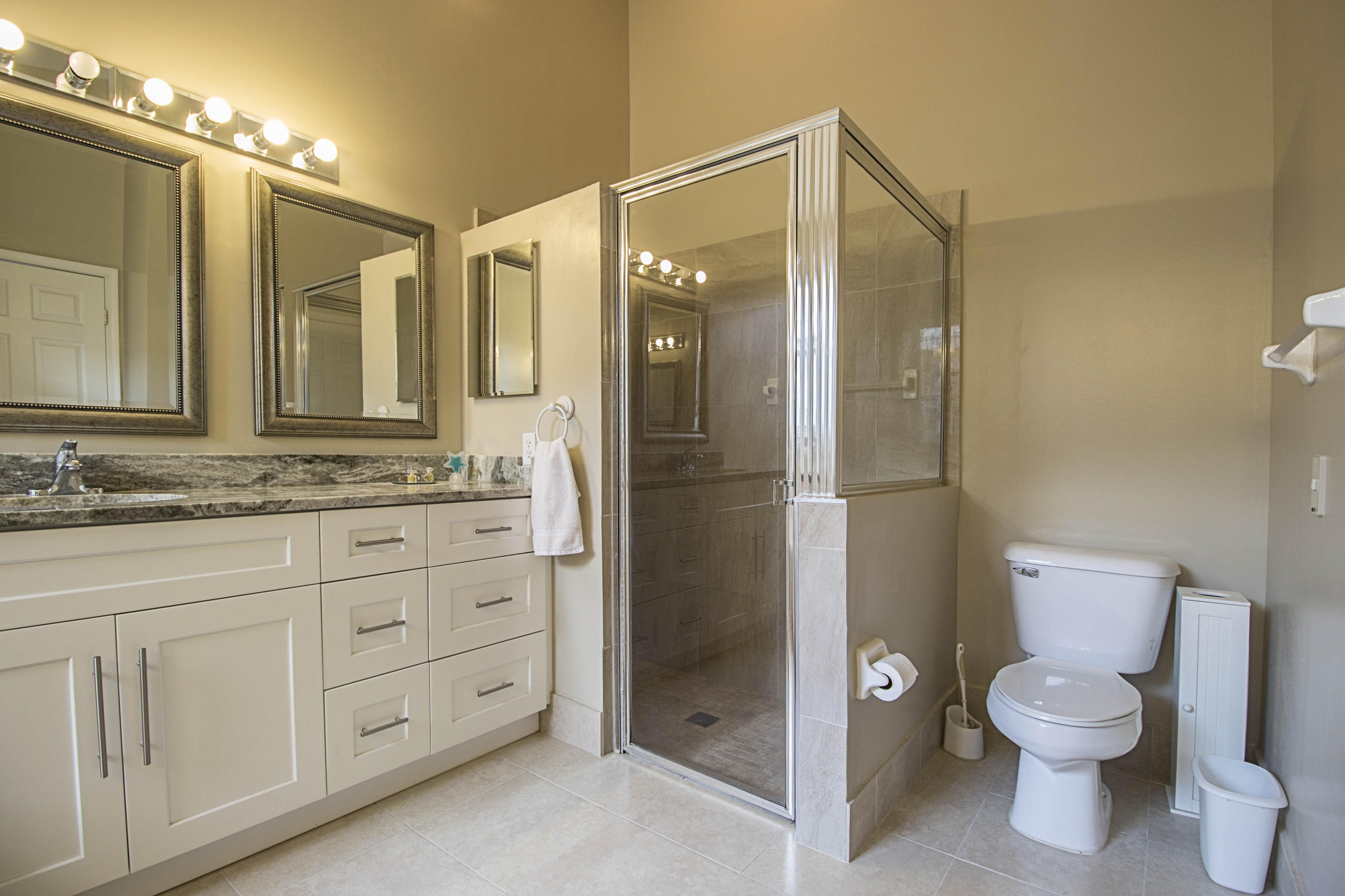 REGENCY LAKE AT COCONUT CREEK - Residential