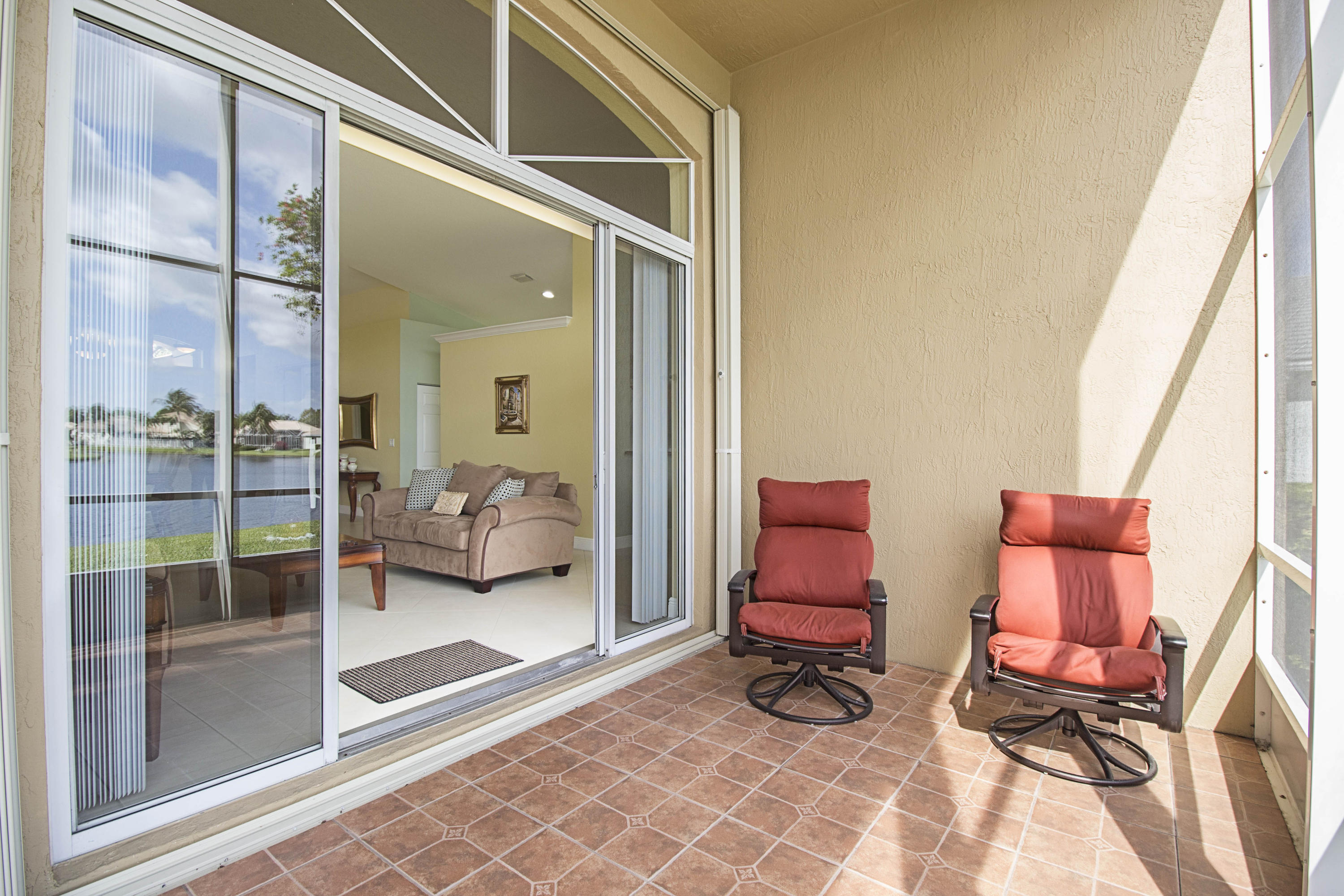 REGENCY LAKE AT COCONUT CREEK - Residential