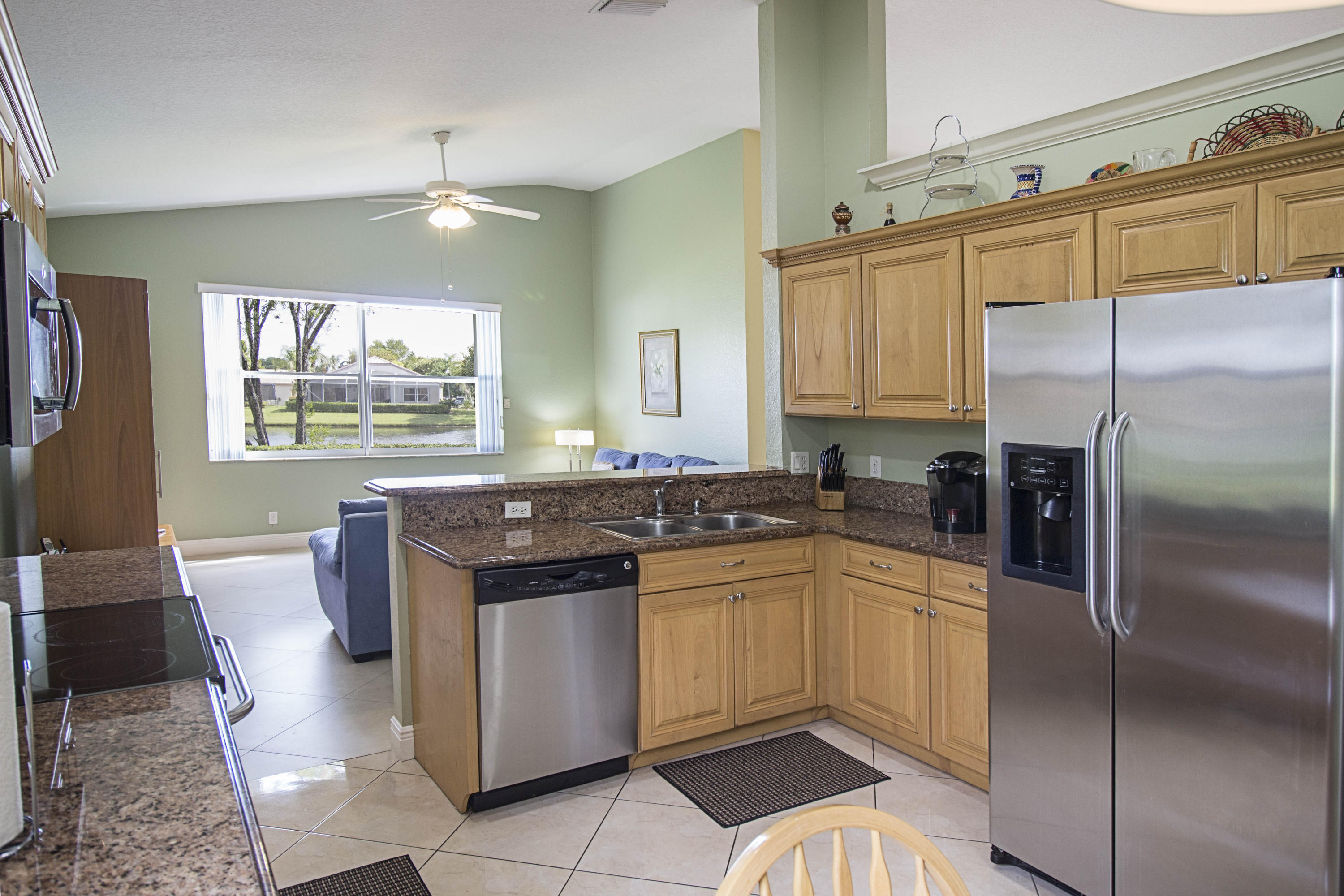 REGENCY LAKE AT COCONUT CREEK - Residential