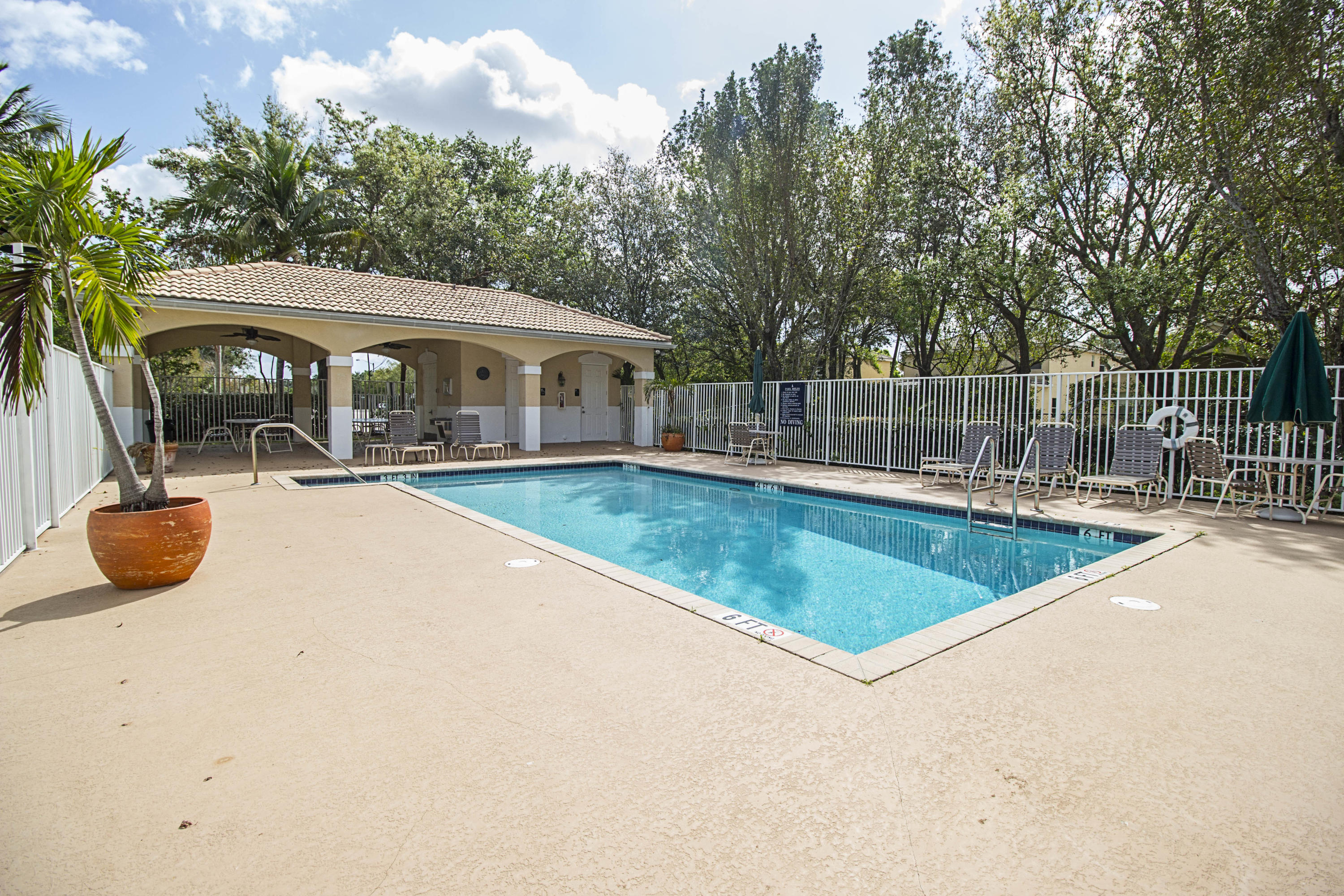 REGENCY LAKE AT COCONUT CREEK - Residential