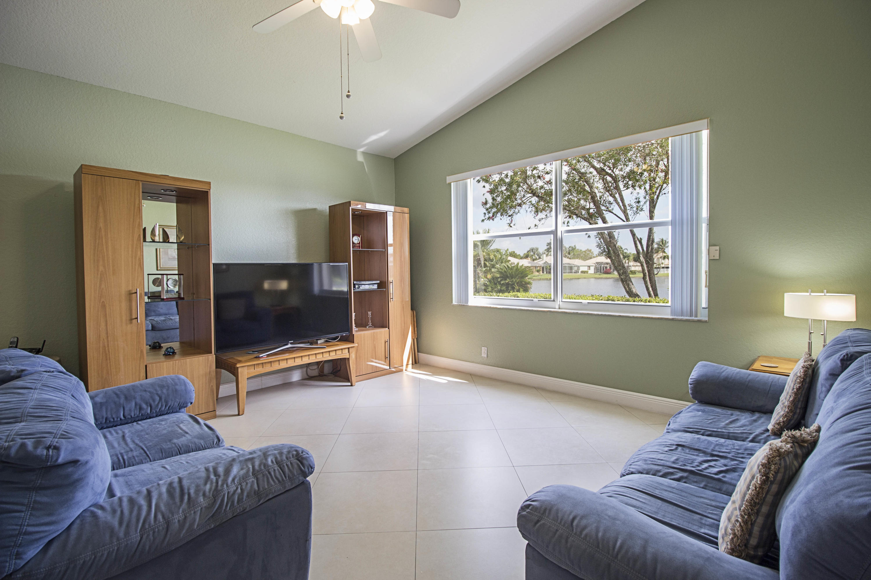 REGENCY LAKE AT COCONUT CREEK - Residential