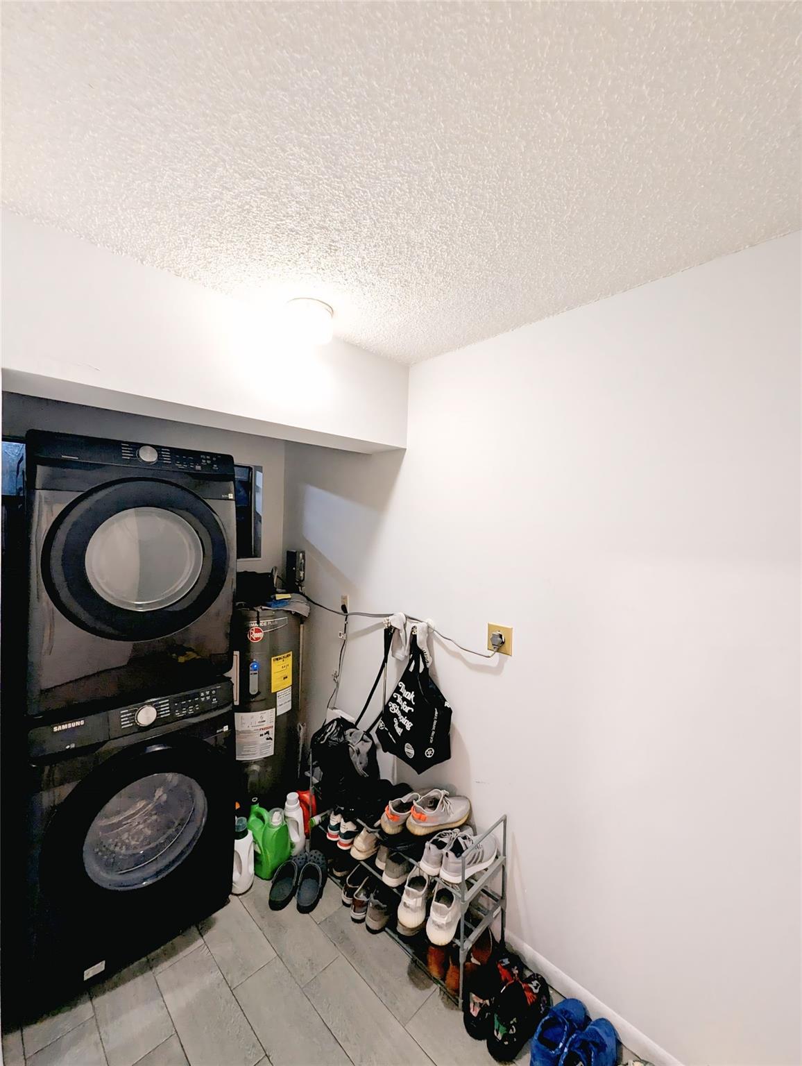 6594 Racquet Club Dr 98
