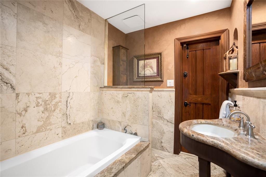 Coral Ridge North Add 24- - Residential