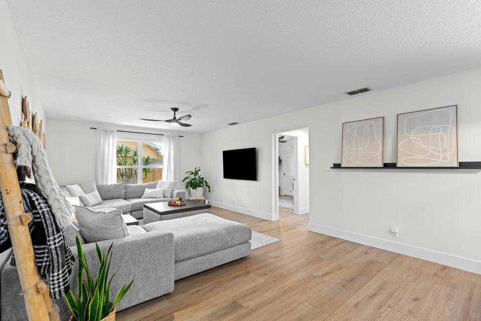 883 Prairie Road