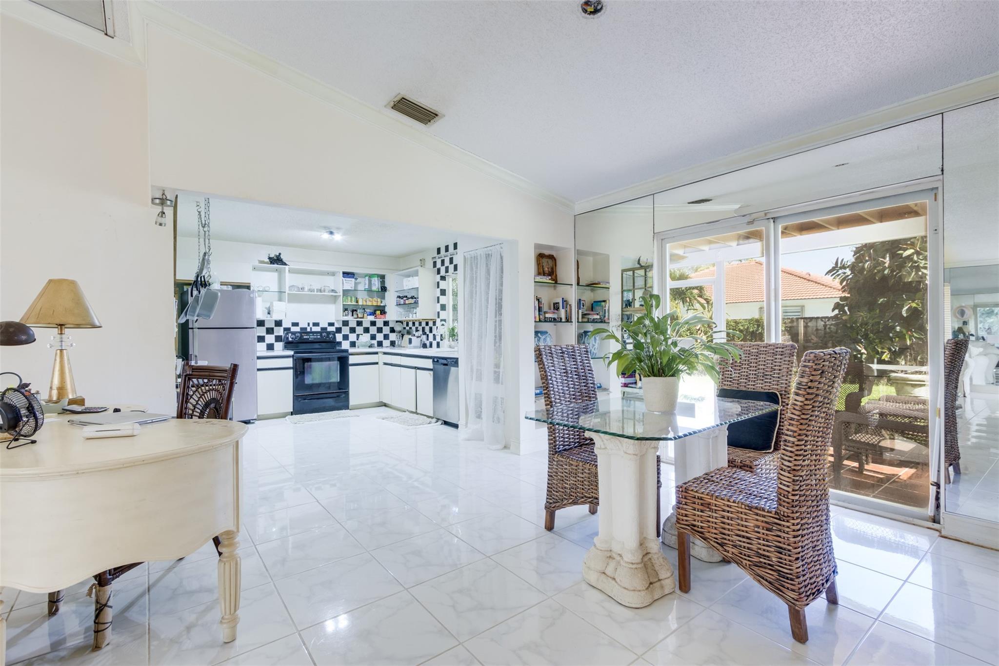 16841 Royal Poinciana Dr