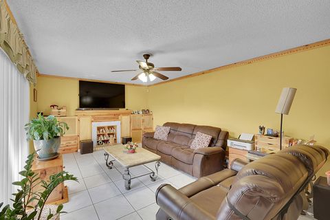 Townhouse in Palm Springs FL 152 Woodland Road Rd 5.jpg