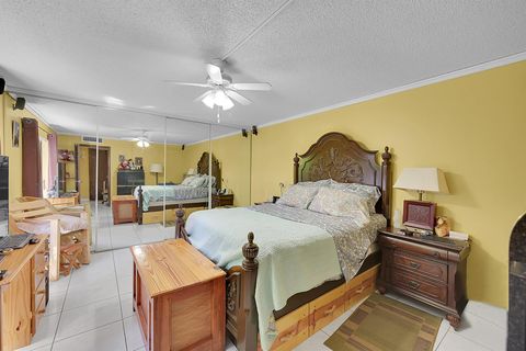 Townhouse in Palm Springs FL 152 Woodland Road Rd 15.jpg