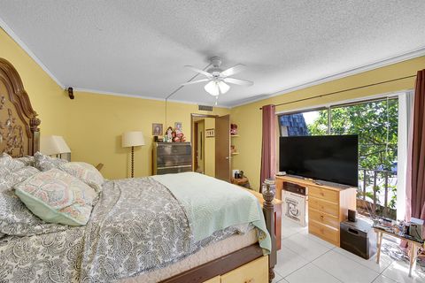 Townhouse in Palm Springs FL 152 Woodland Road Rd 16.jpg