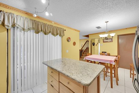 Townhouse in Palm Springs FL 152 Woodland Road Rd 9.jpg