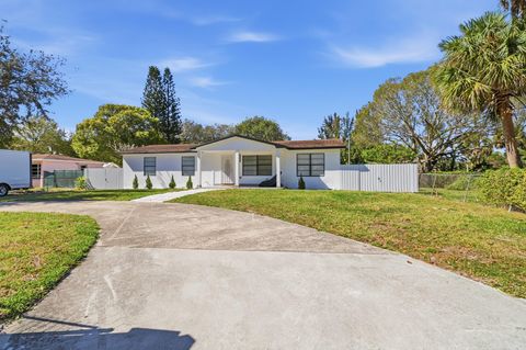 695 Dixie Lane West Palm Beach FL 33415