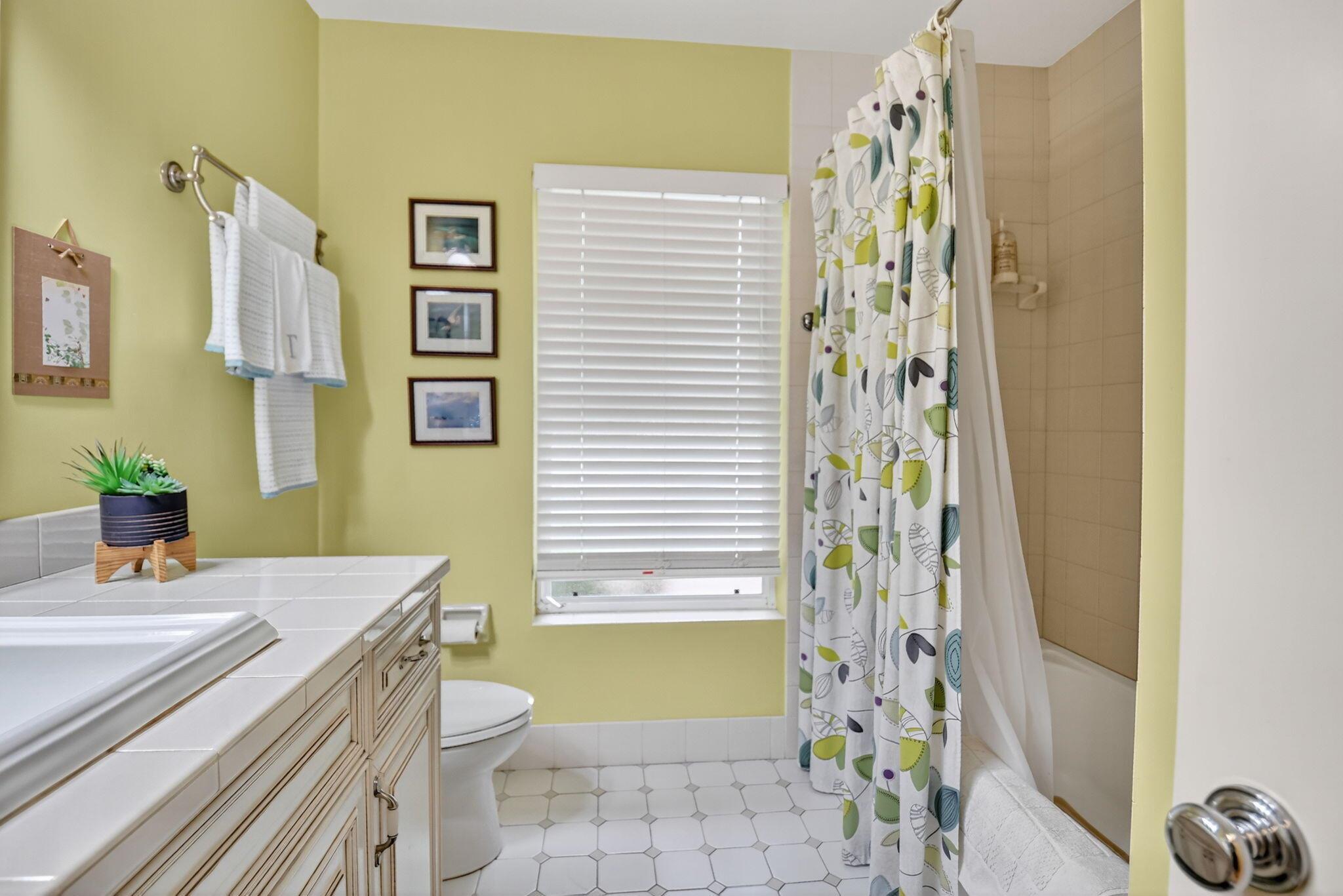 LAKE IDA GARDENS AMD PL - Residential