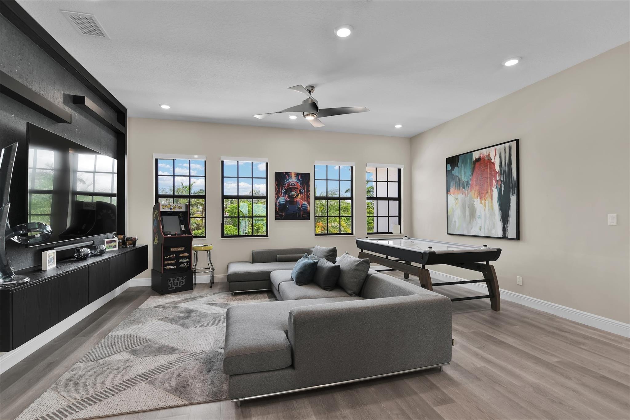 Parkland Bay 183-49 B - Residential