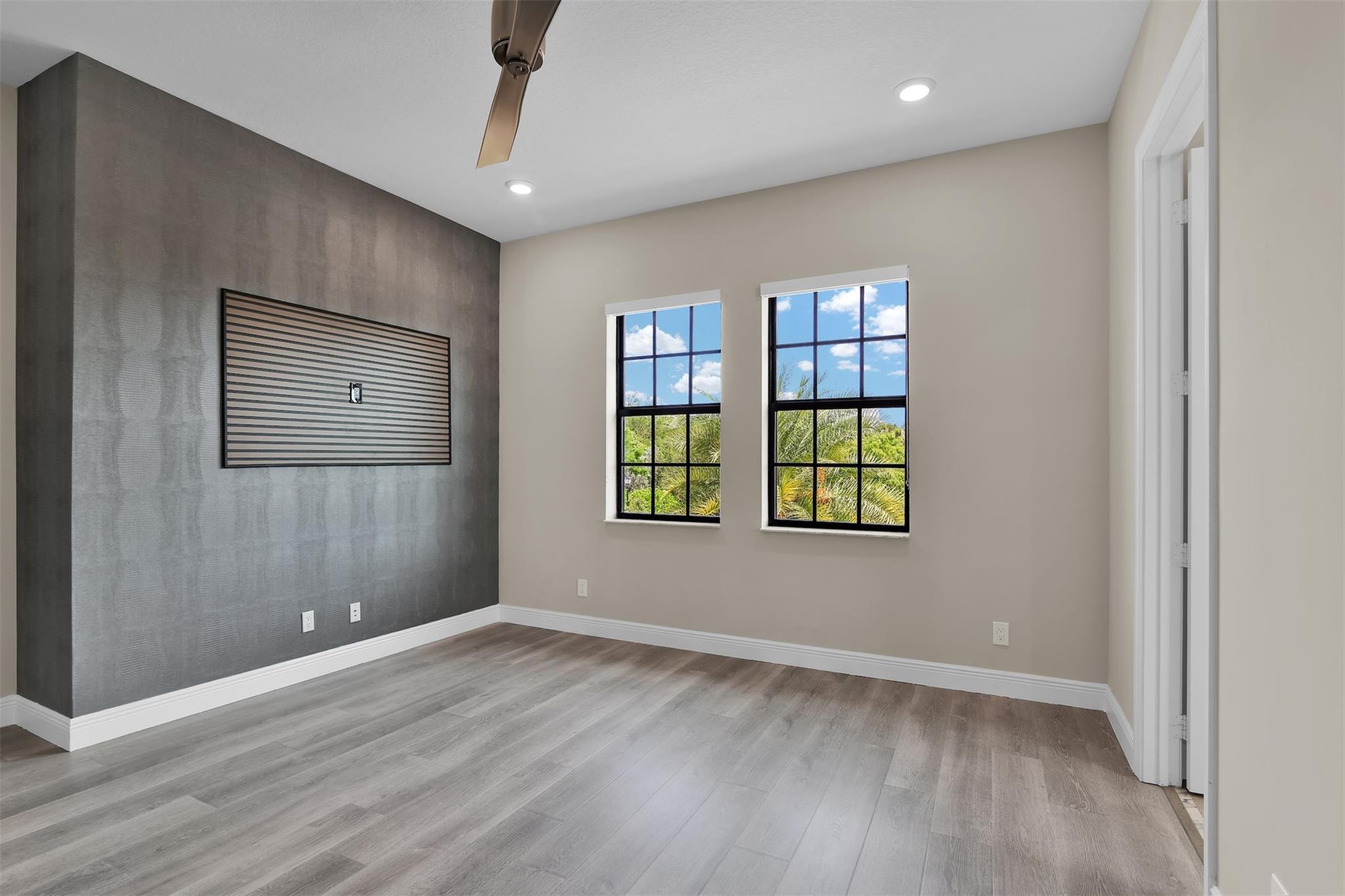 Parkland Bay 183-49 B - Residential