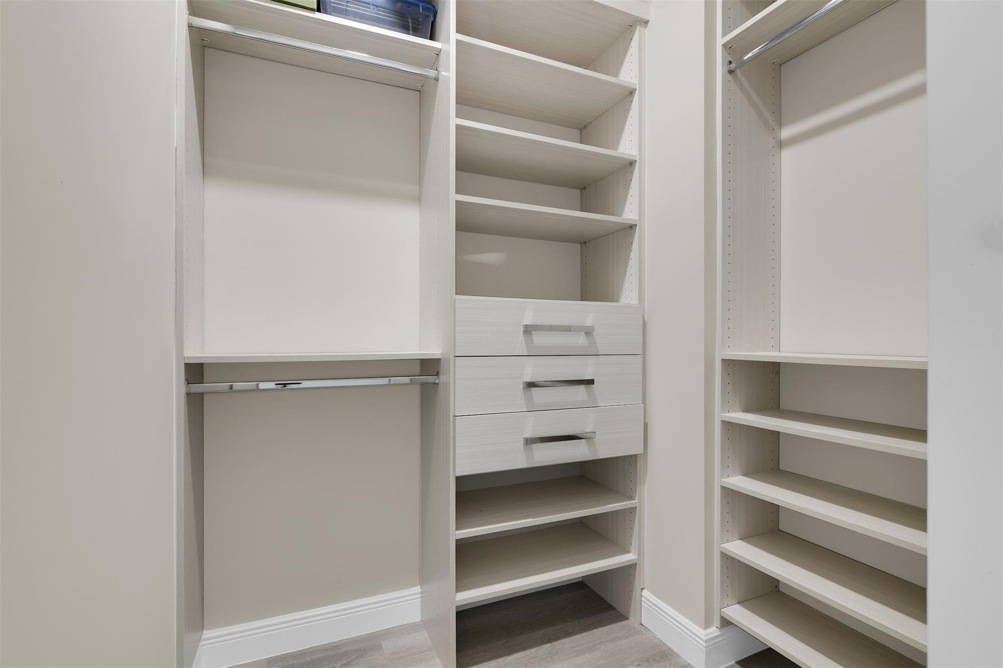 Parkland Bay 183-49 B - Residential