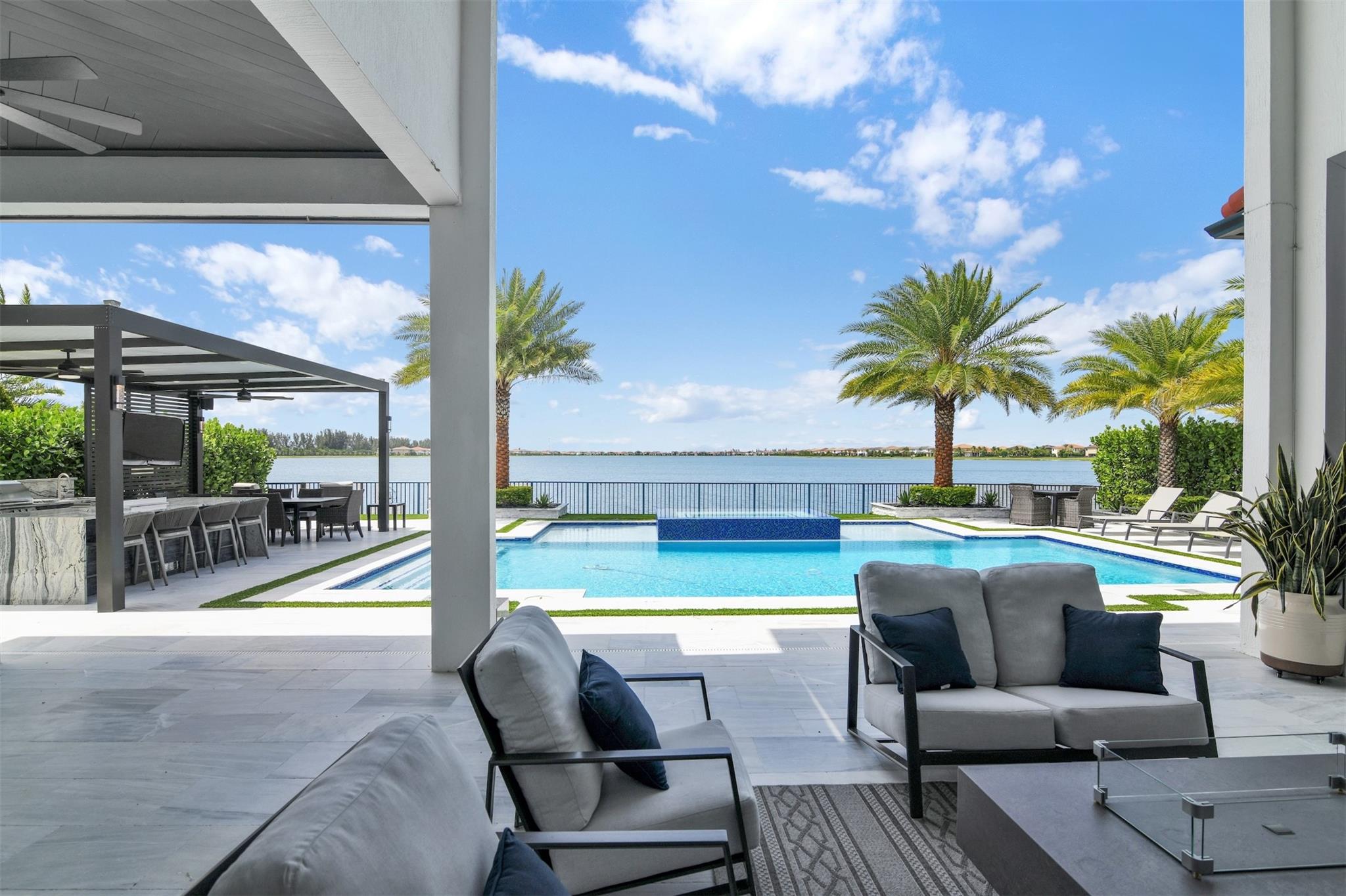 Parkland Bay 183-49 B - Residential