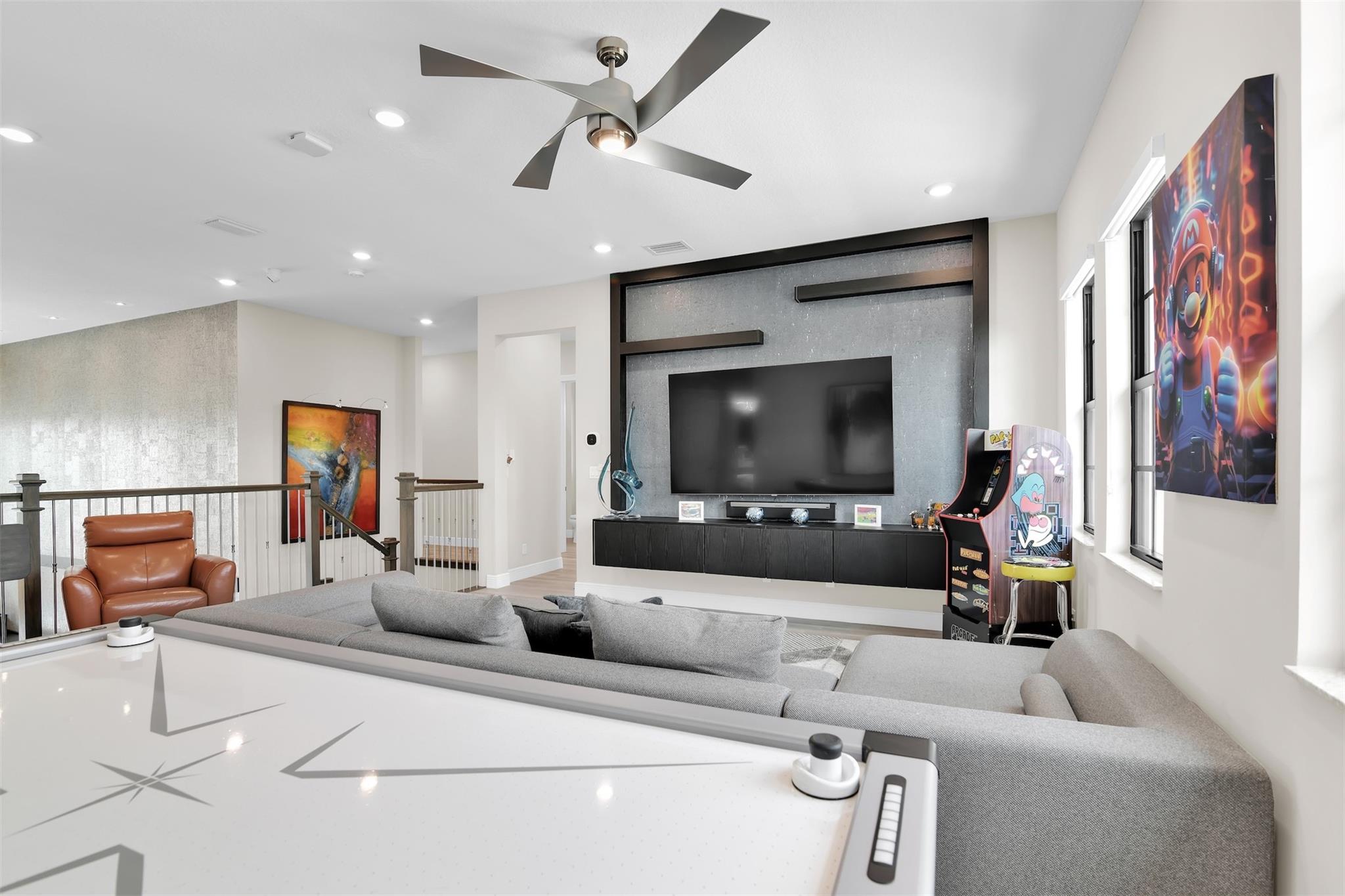 Parkland Bay 183-49 B - Residential