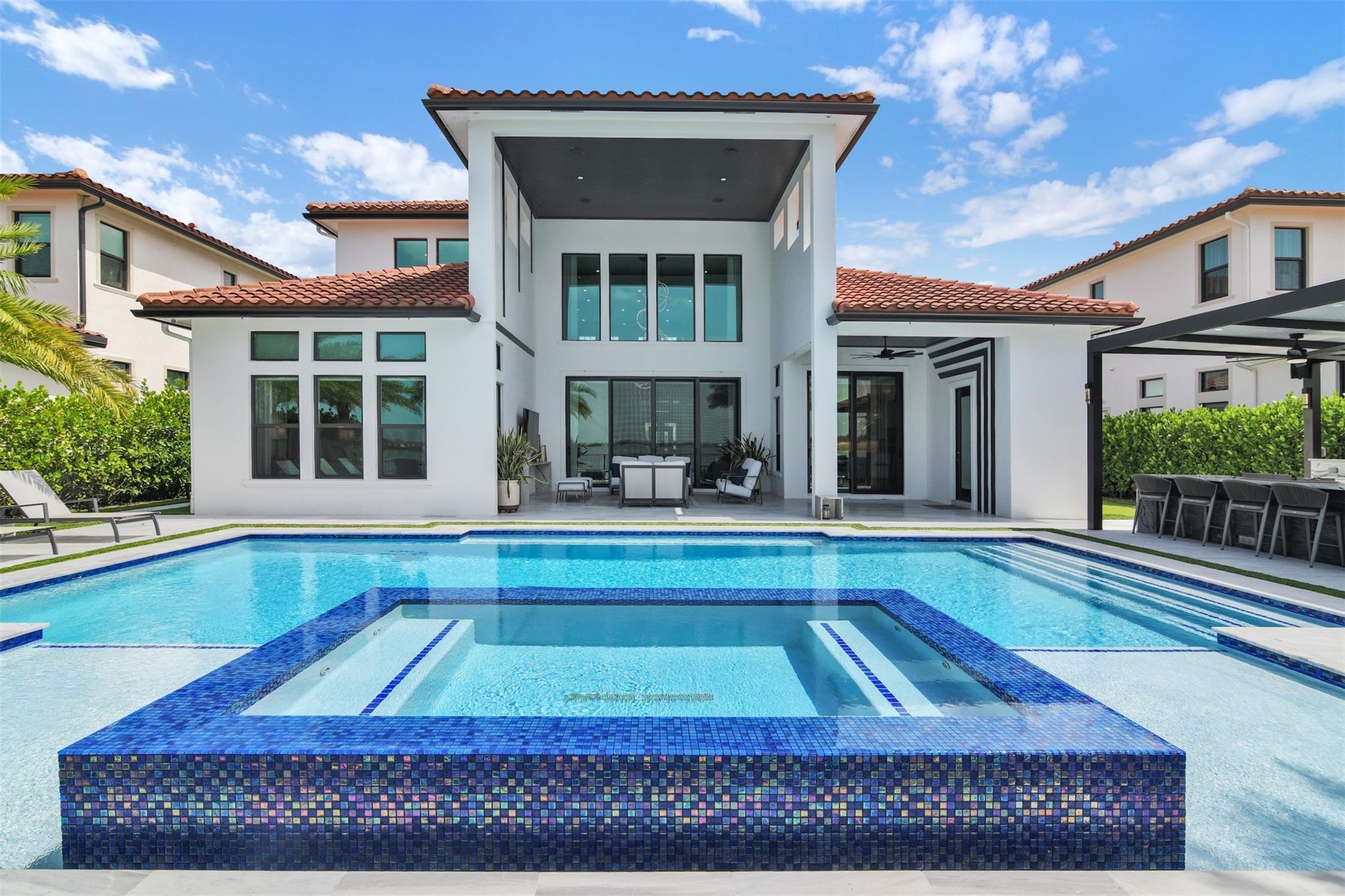 Parkland Bay 183-49 B - Residential