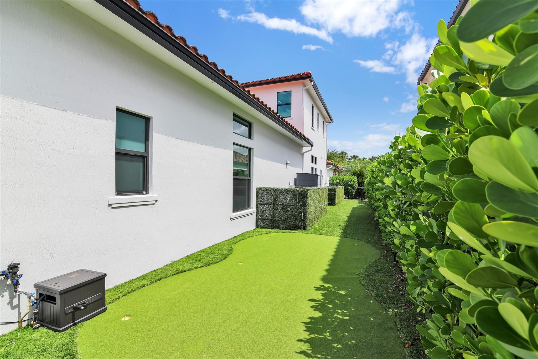 Parkland Bay 183-49 B - Residential