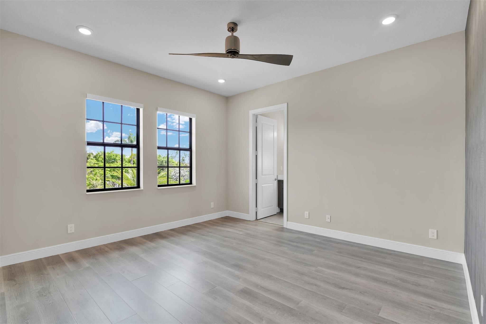 Parkland Bay 183-49 B - Residential