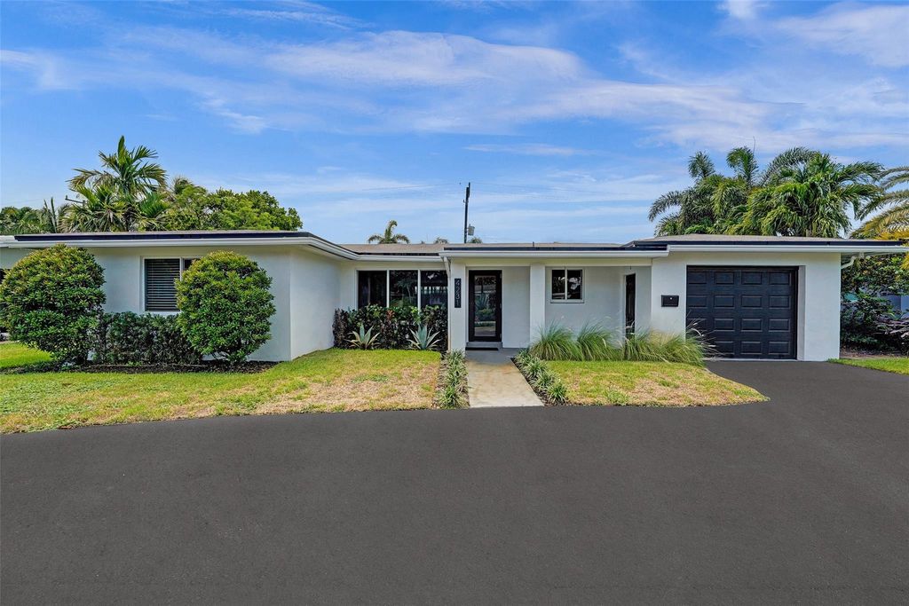 Photo of 4231 NE 20th Avenue, Fort Lauderdale, FL 33308 (MLS # F10510956)