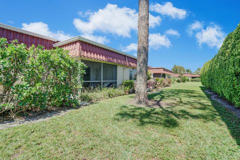 A home in Lake Worth