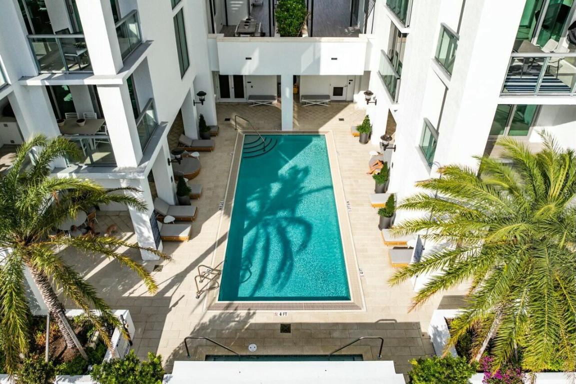 ROYAL PALM RESIDENCES CONDO - Residential