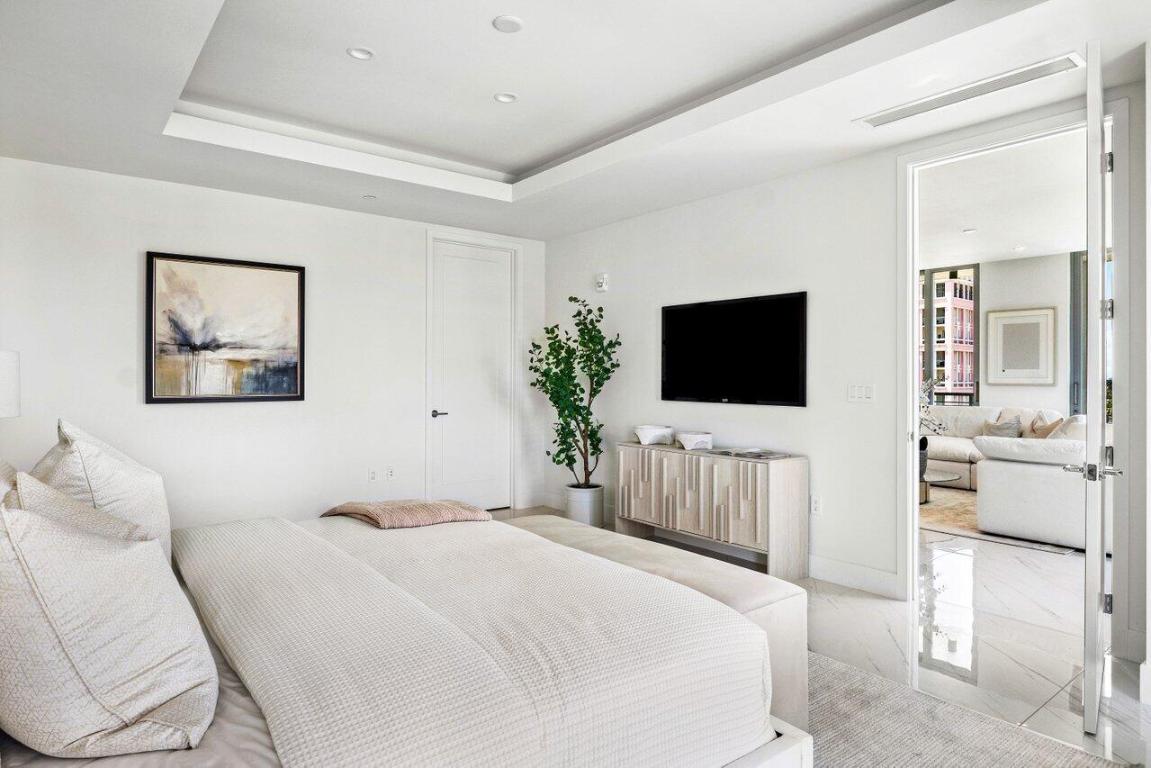 ROYAL PALM RESIDENCES CONDO - Residential