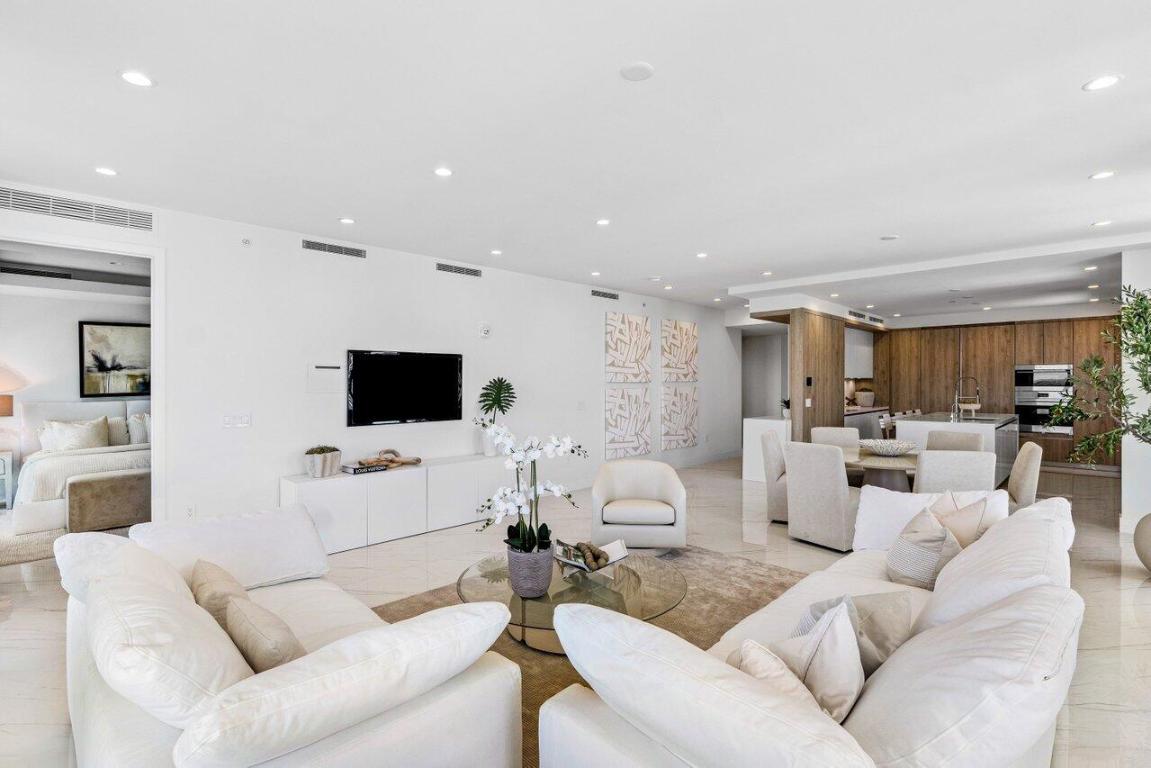 ROYAL PALM RESIDENCES CONDO - Residential