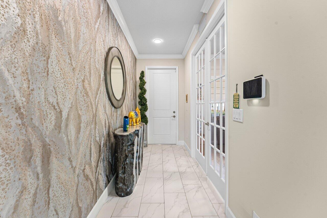 19227 Broad Shore Walk