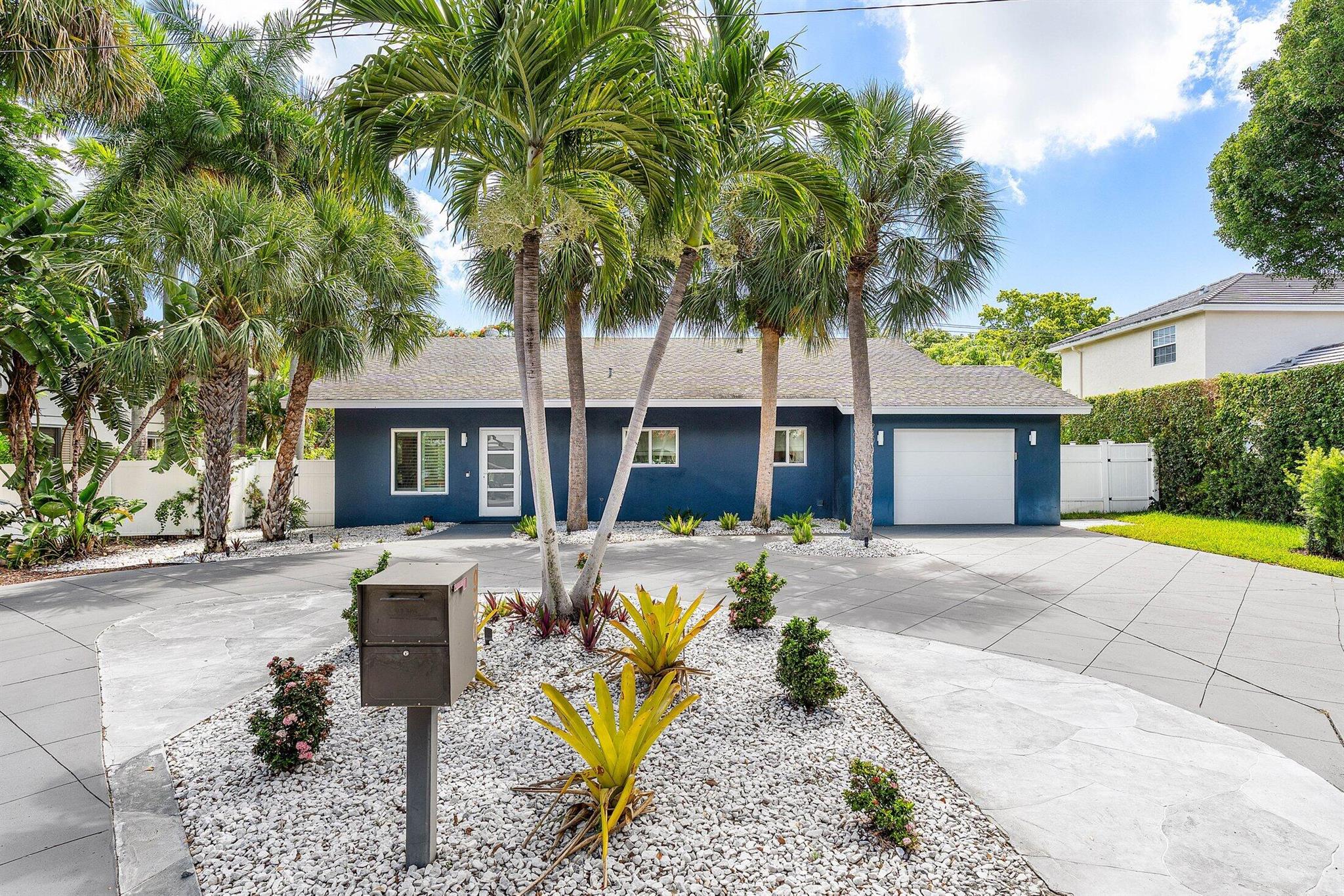 Exclusive East Boca Raton 7-month furnished rental available Oct 1. This beautifully renovated 3BR/2BA pool home offers a spacious split floor plan, designer kitchen with large island, stainless appliances, and custom storage. Expansive sliders fully recess for elegant indoor/outdoor living. Luxe Toto Neorest toilets in both baths, impact windows, and automated pool screen. Lush private yard, resort-style pool, and oversized circular drive. Garage can convert to 4th BR. No HOA. Prime location near Mizner, FAU, beaches, fine dining, and worship.