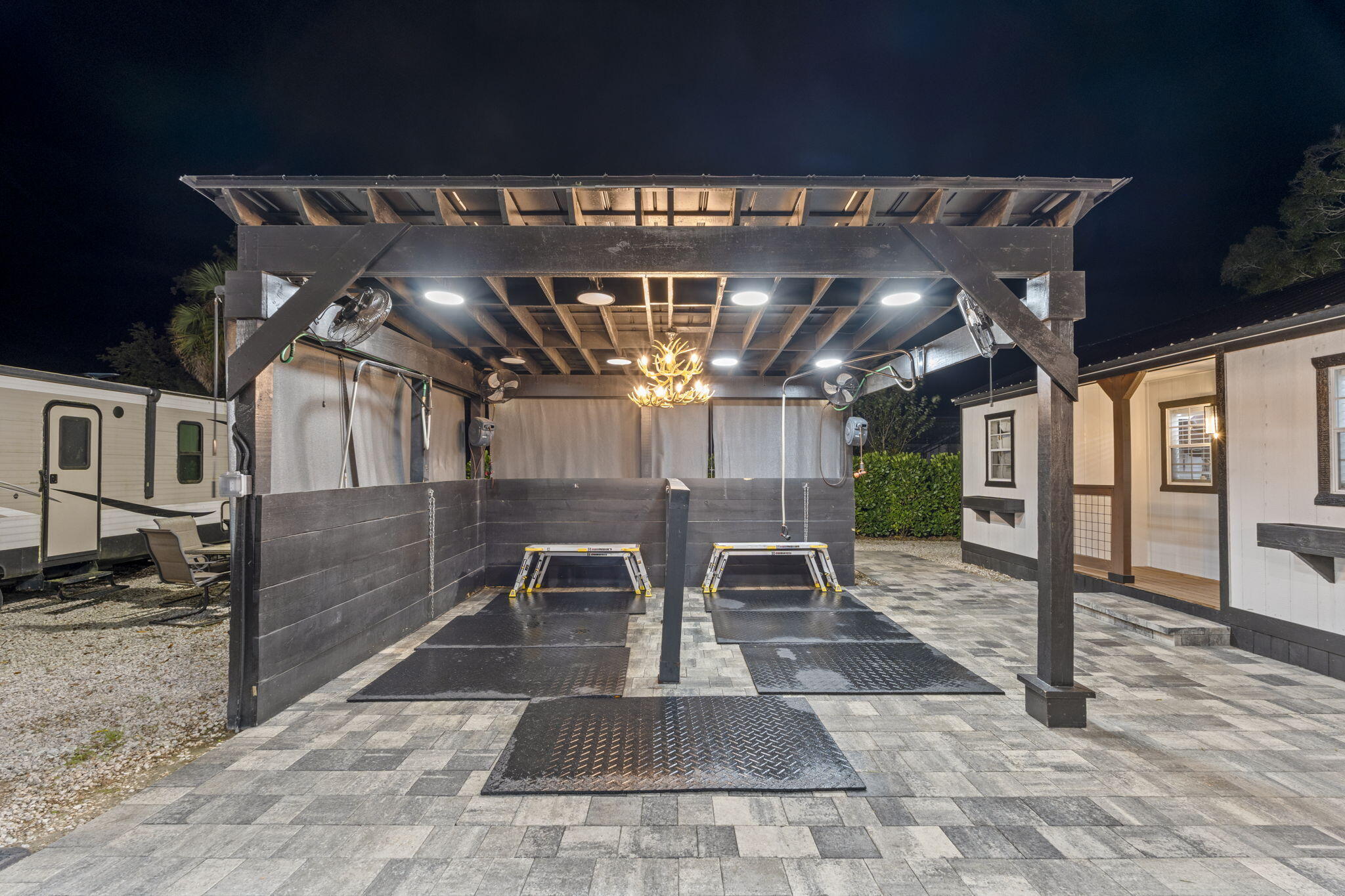 METES AND BOUNDS - Residential