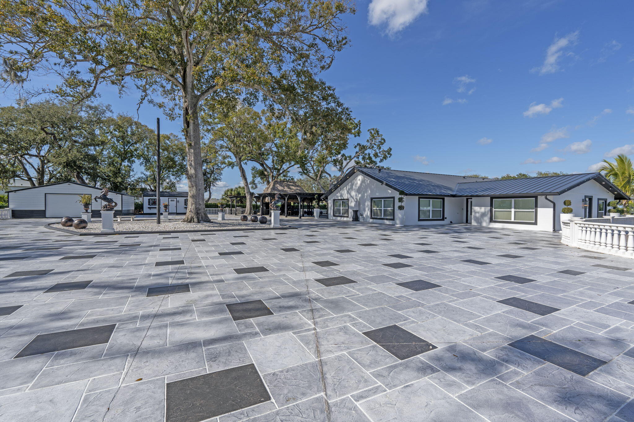 METES AND BOUNDS - Residential