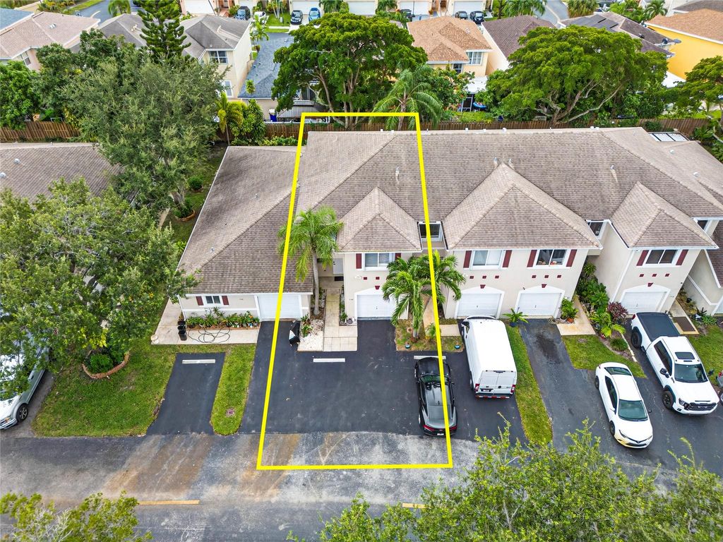 Photo of 744 NW 42nd Place #744, Deerfield Beach, FL 33064 (MLS # F10514193)