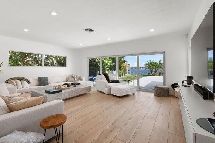 NORTH SHORE TERRACE 3 - Residential Lease