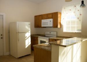 22-42-41, N 249 FT OF S 2 - Residential Lease