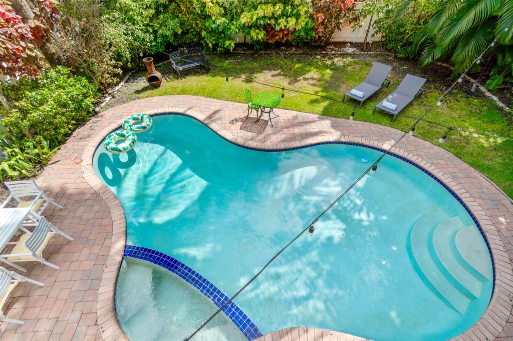 Photo of 614 SE 5th Court, Fort Lauderdale, FL 33301 (MLS # B26010752)