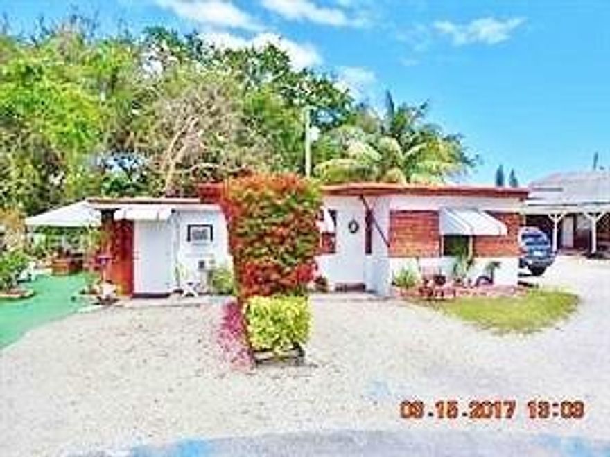 "For Rent" Unit #A - 1 Bed/1 Bath /Ground Floor Apartment/Located in Hollywood Duplex- Note the *WATER & ELECTRIC ARE INCLUDED IN THE RENT* - Coin-Op Washer/Dryer on Property - Owner Requires: 1st Month, Last Month, & 1 Month Security Deposit ($3900) - All Tiled Flooring, No Carpet - "Ice Cold" Central A/C - 1 Parking Spot Steps from Front Door - Sorry, No Pets - Available Immediately w/Quick, Hassle-Free Approval Process - Due at Move-in: $150 Non-Refundable App/Lease Fee (Per each Tenant 18yrs+ (2 People Max) in 1 Bed Apt.- All Check made payable to EPro Realty - If Active in MLS, then Rental Property is Available to apply.