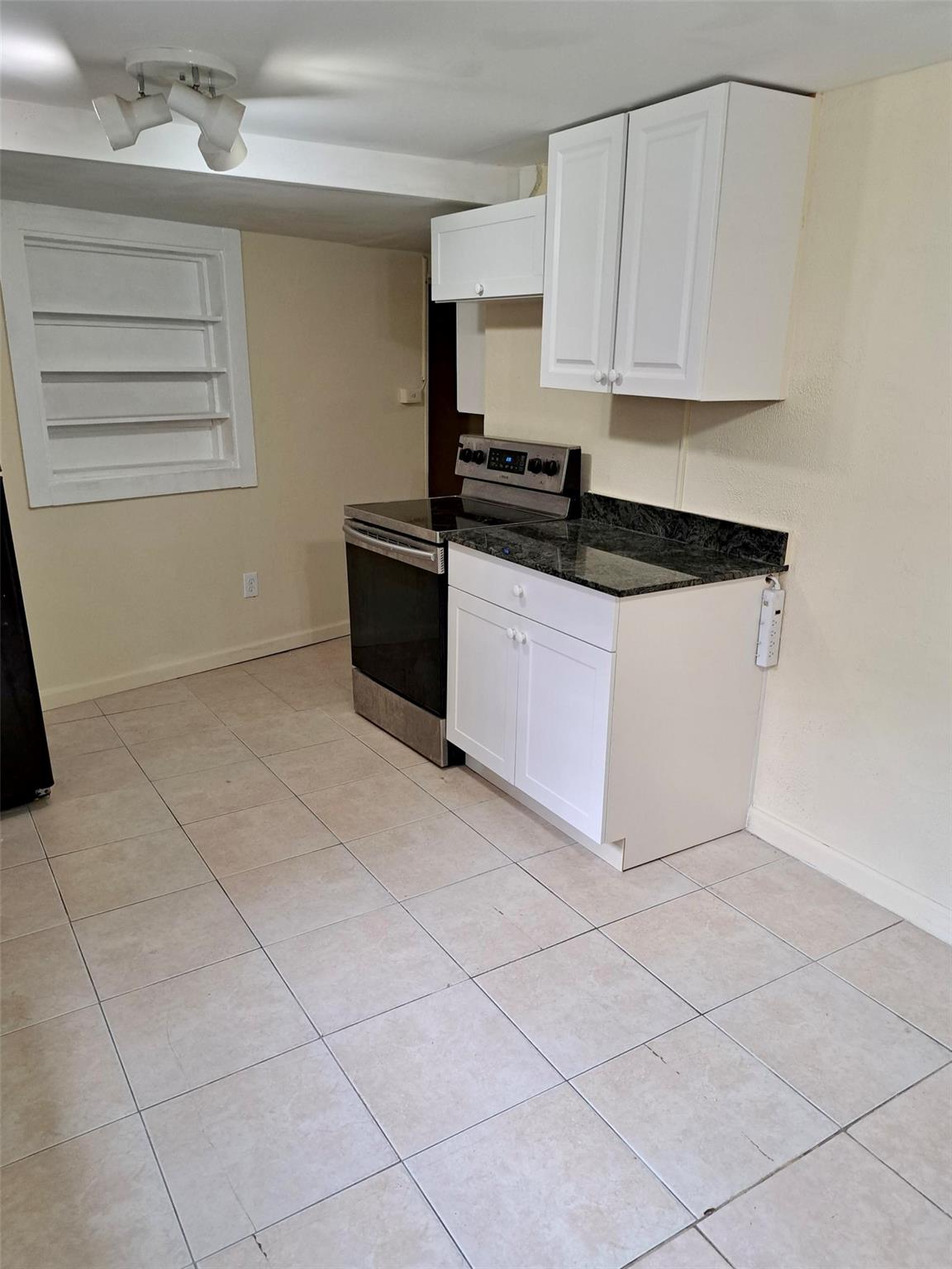 Hollywood Country Estates - Residential Lease