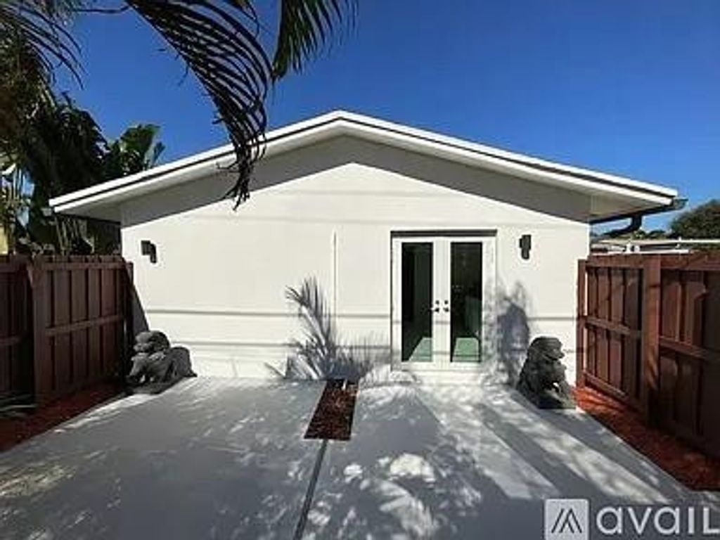 Photo of 2308 NW 3rd Avenue #4, Wilton Manors, FL 33311 (MLS # F10556871)