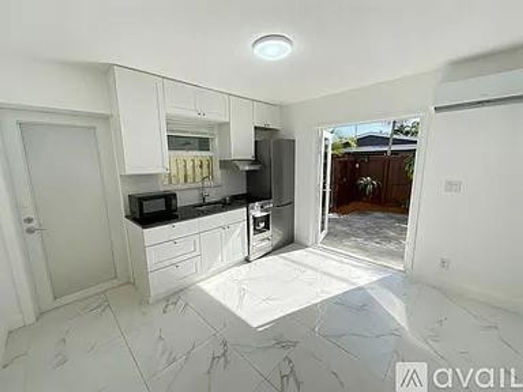 Photo of 2308 NW 3rd Avenue #4, Wilton Manors, FL 33311 (MLS # F10556871)