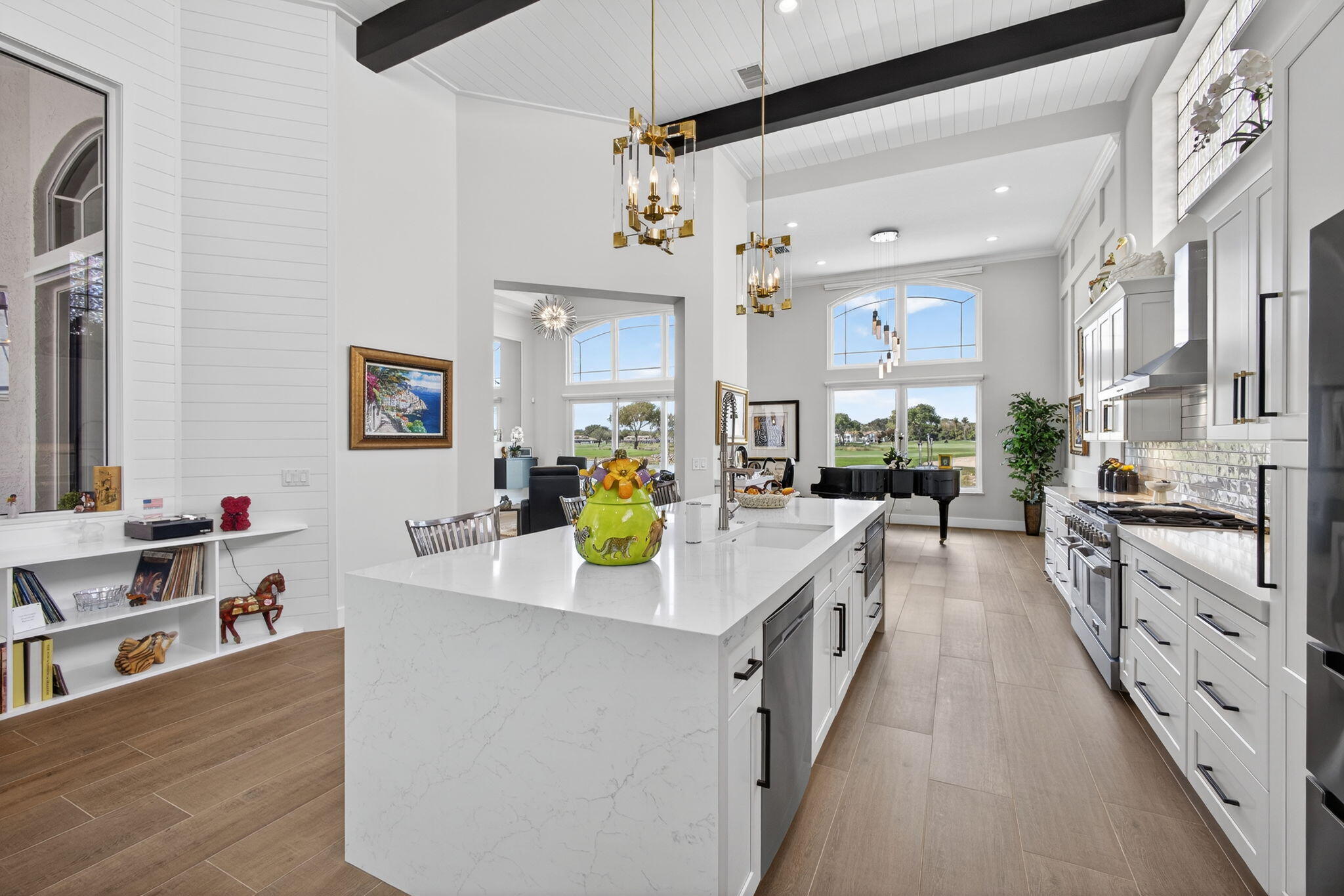 GRAND CAY - Residential