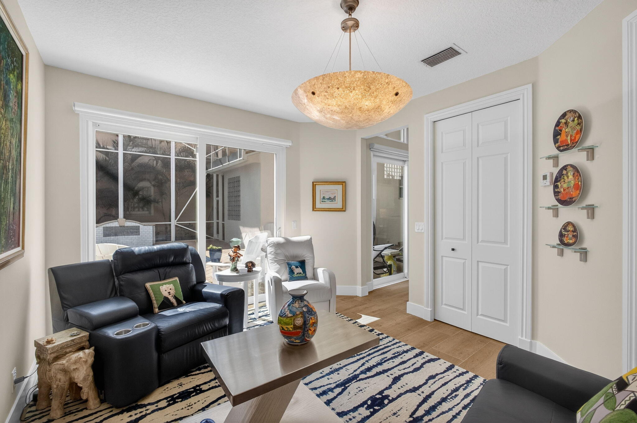 GRAND CAY - Residential