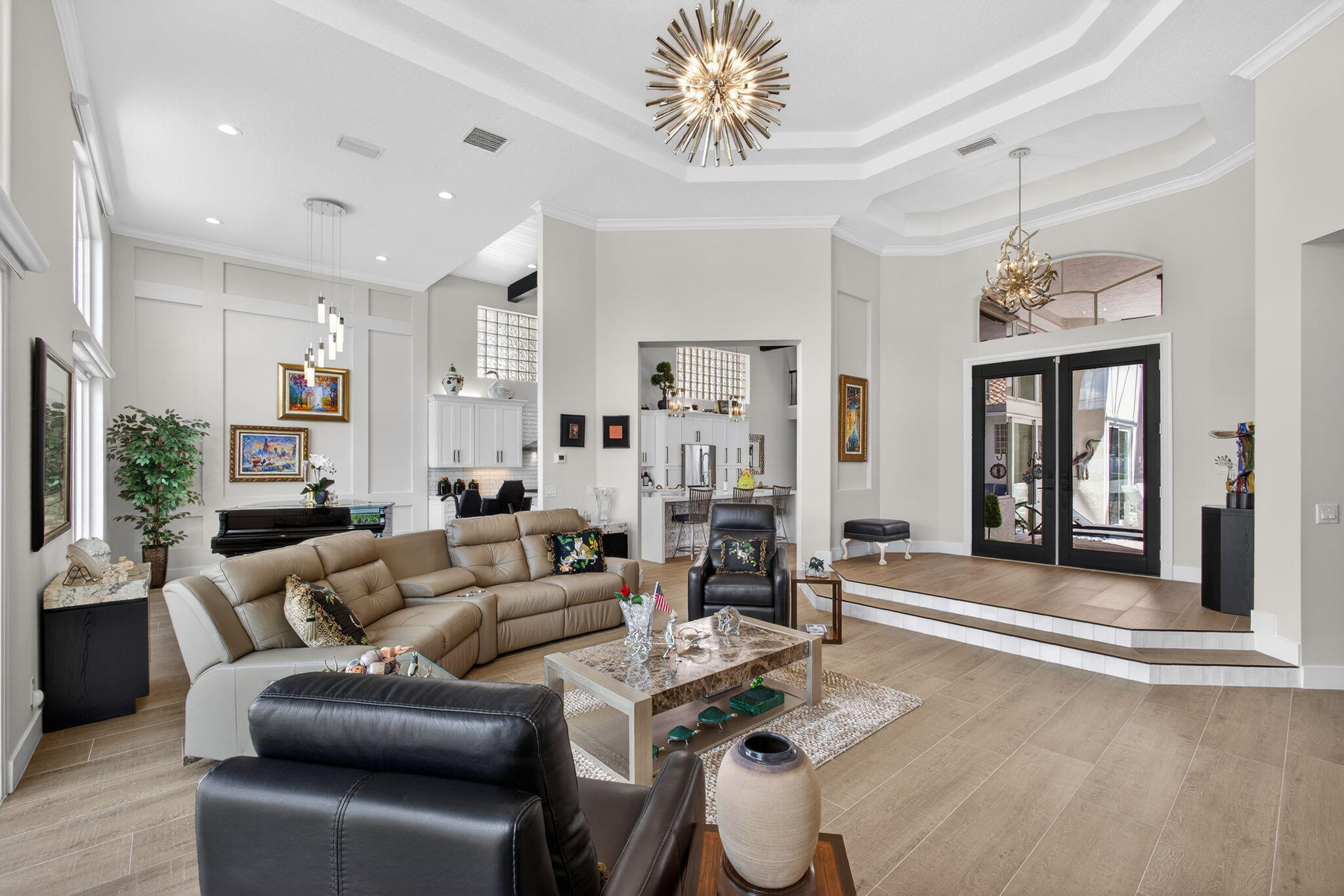 GRAND CAY - Residential