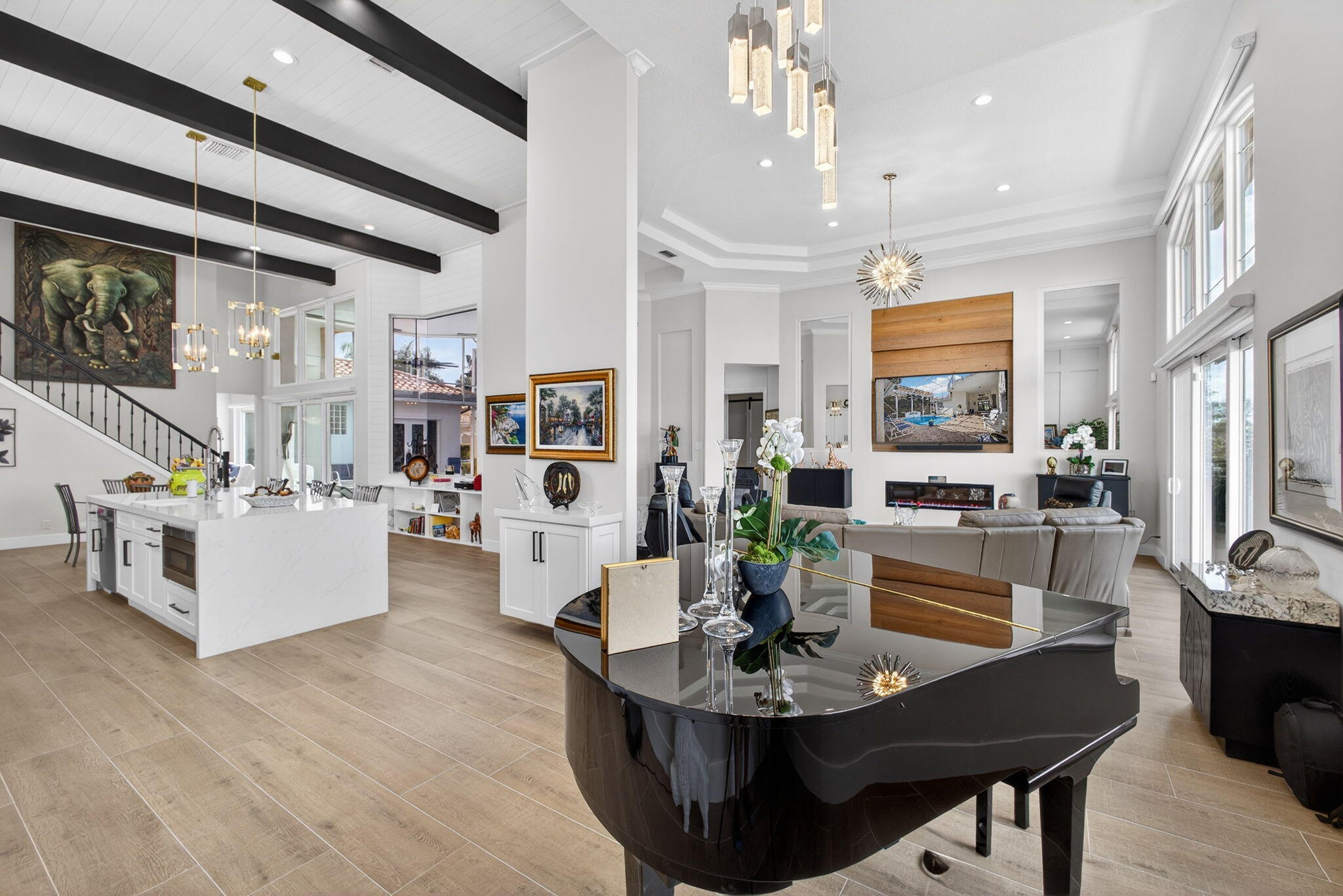 GRAND CAY - Residential