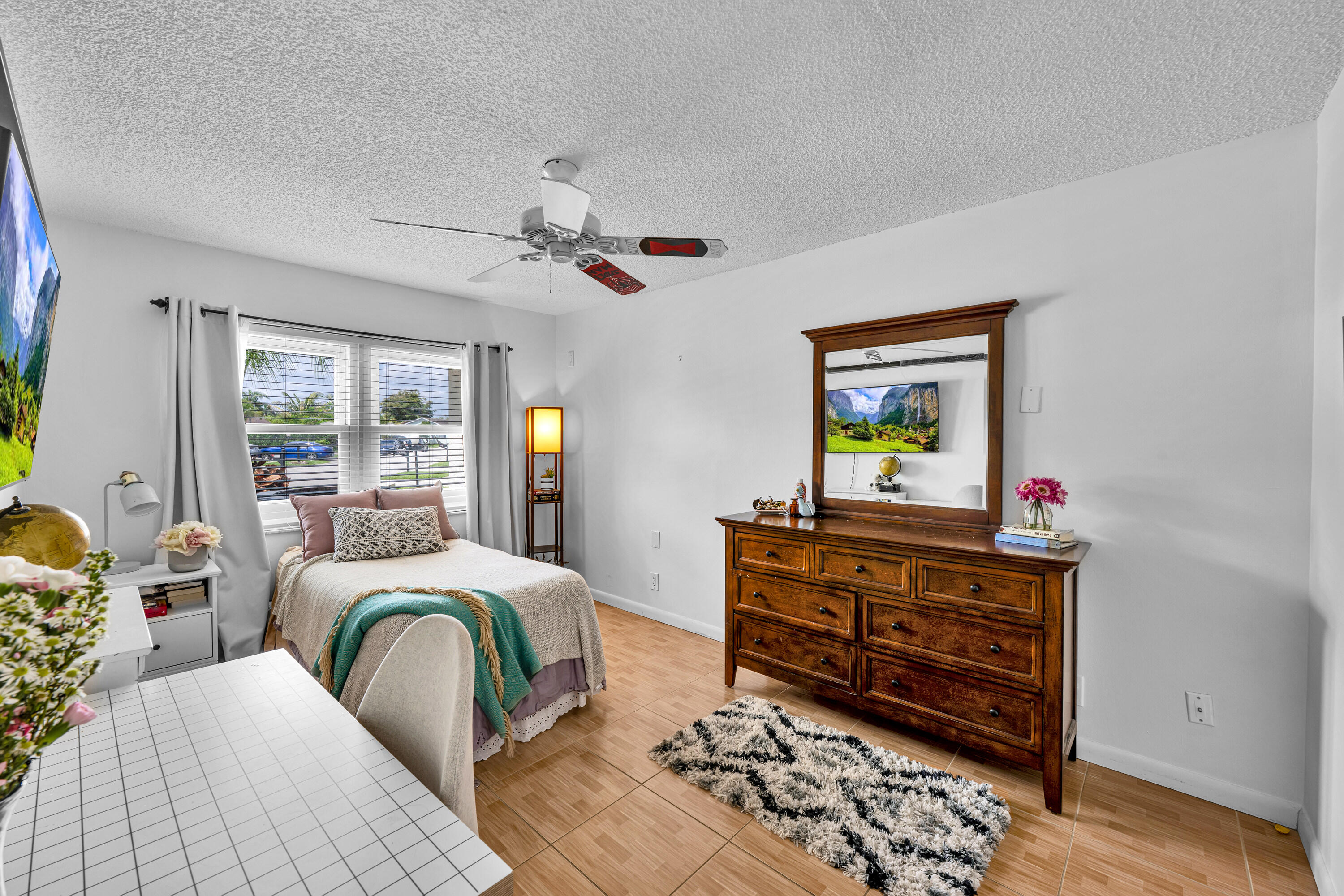 PINE SPRINGS 1 - Residential