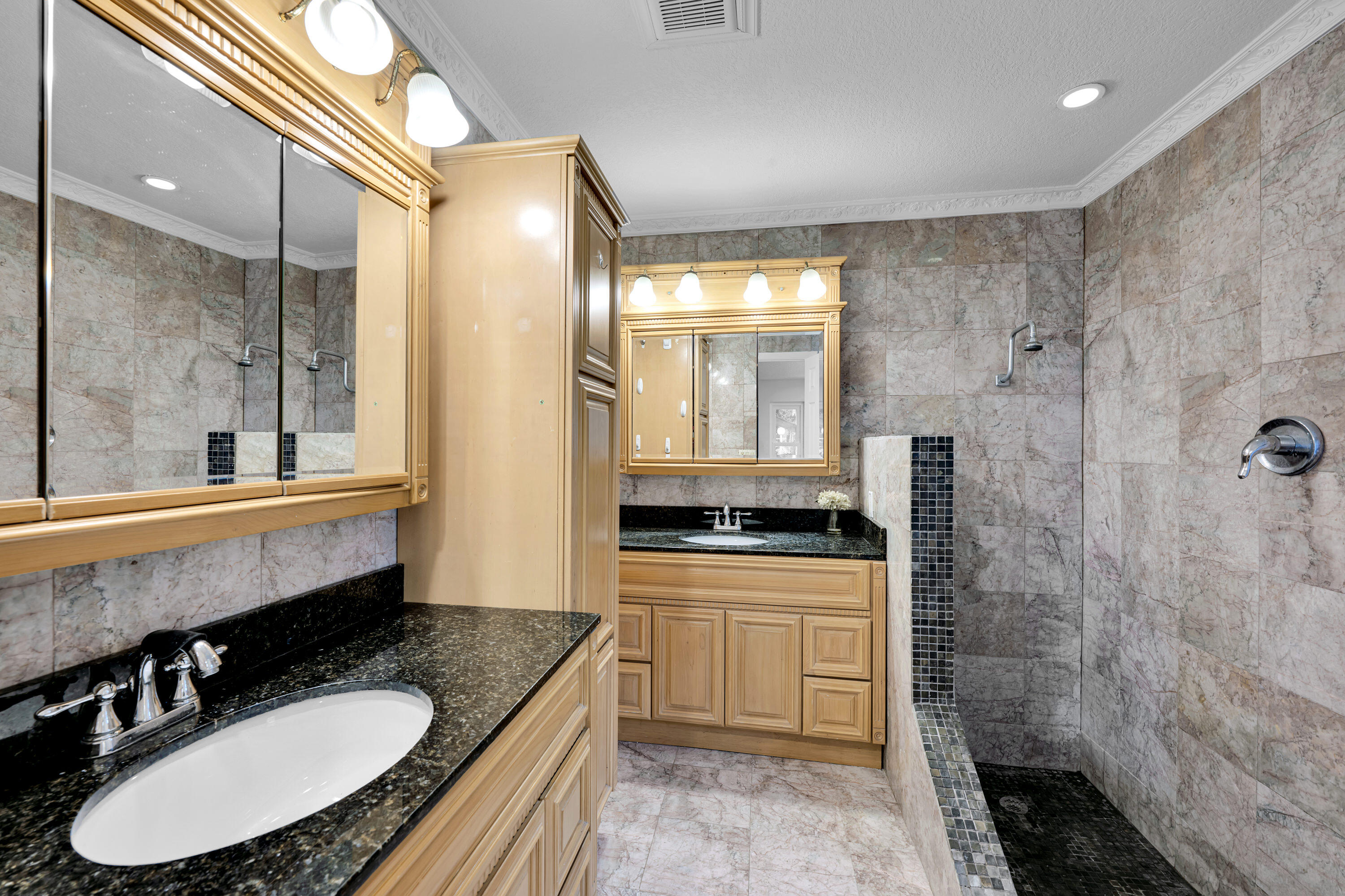 PINE SPRINGS 1 - Residential