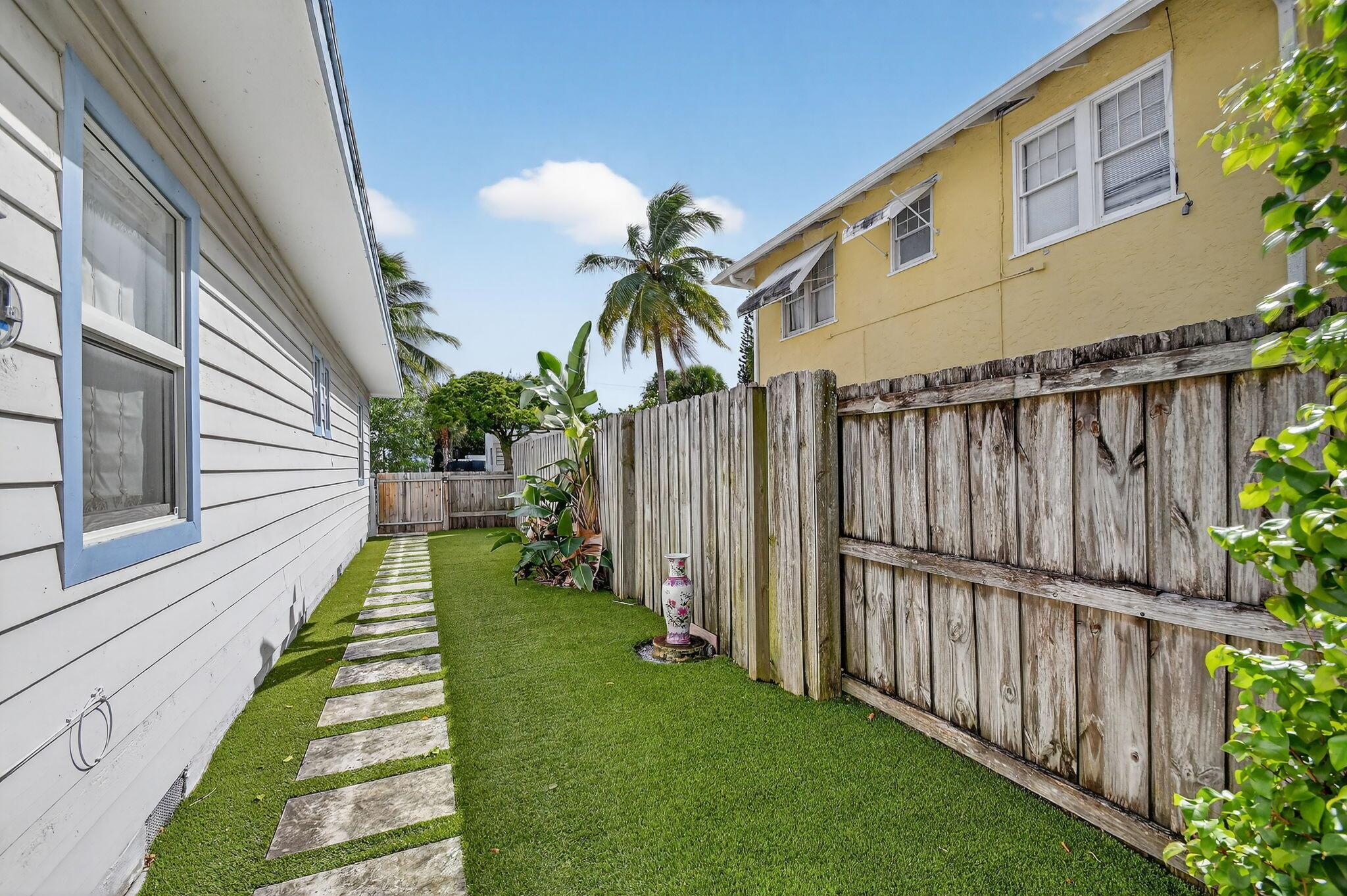 FLAMINGO PARK - Residential