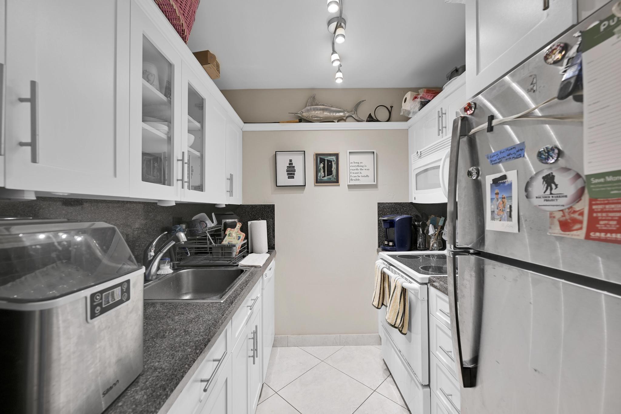 2565 S Ocean Boulevard 219