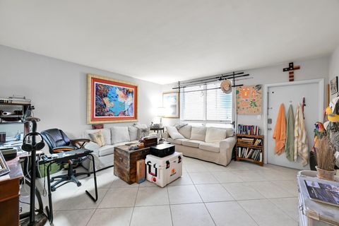 2565 S Ocean Boulevard 219 Palm Beach FL 33480