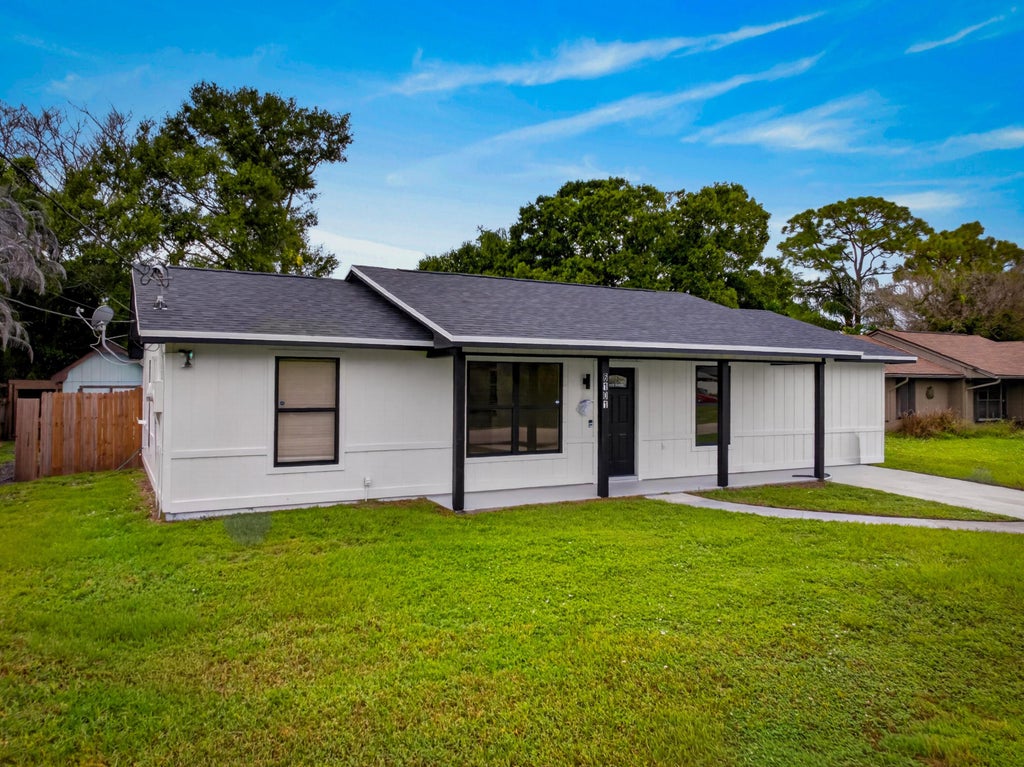 Photo of 6101 BALSAM Drive, Fort Pierce, FL 34982 (MLS # B26071369)